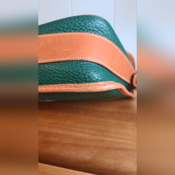 Vintage Dooney & Bourke - Picture 10 of 15